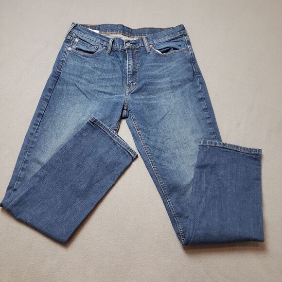 Men's 541 Levi’s for athletic builds, Tapered fit, comfortable. Size 32W - Picture 6 of 14